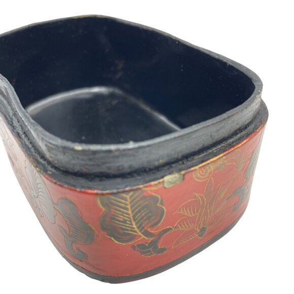 Vintage Chinese Red Lacquer Shard Box Blue White Porcelain - Picture 15 of 16
